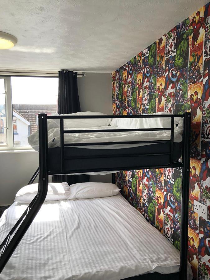 Ultimate Family Guest House 블랙풀 외부 사진