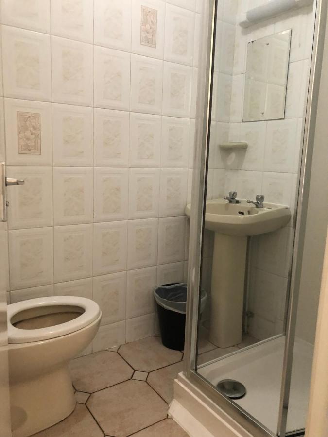 Ultimate Family Guest House 블랙풀 외부 사진