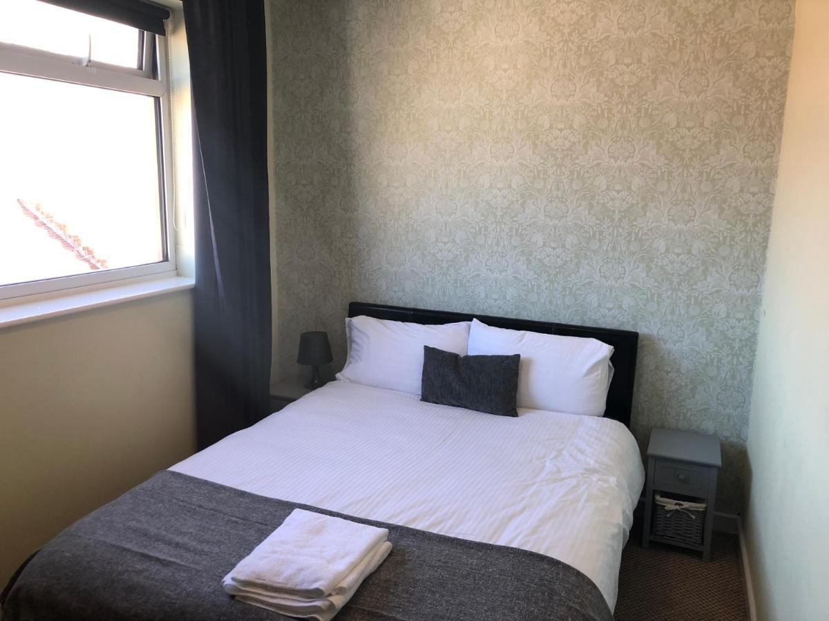 Ultimate Family Guest House 블랙풀 외부 사진