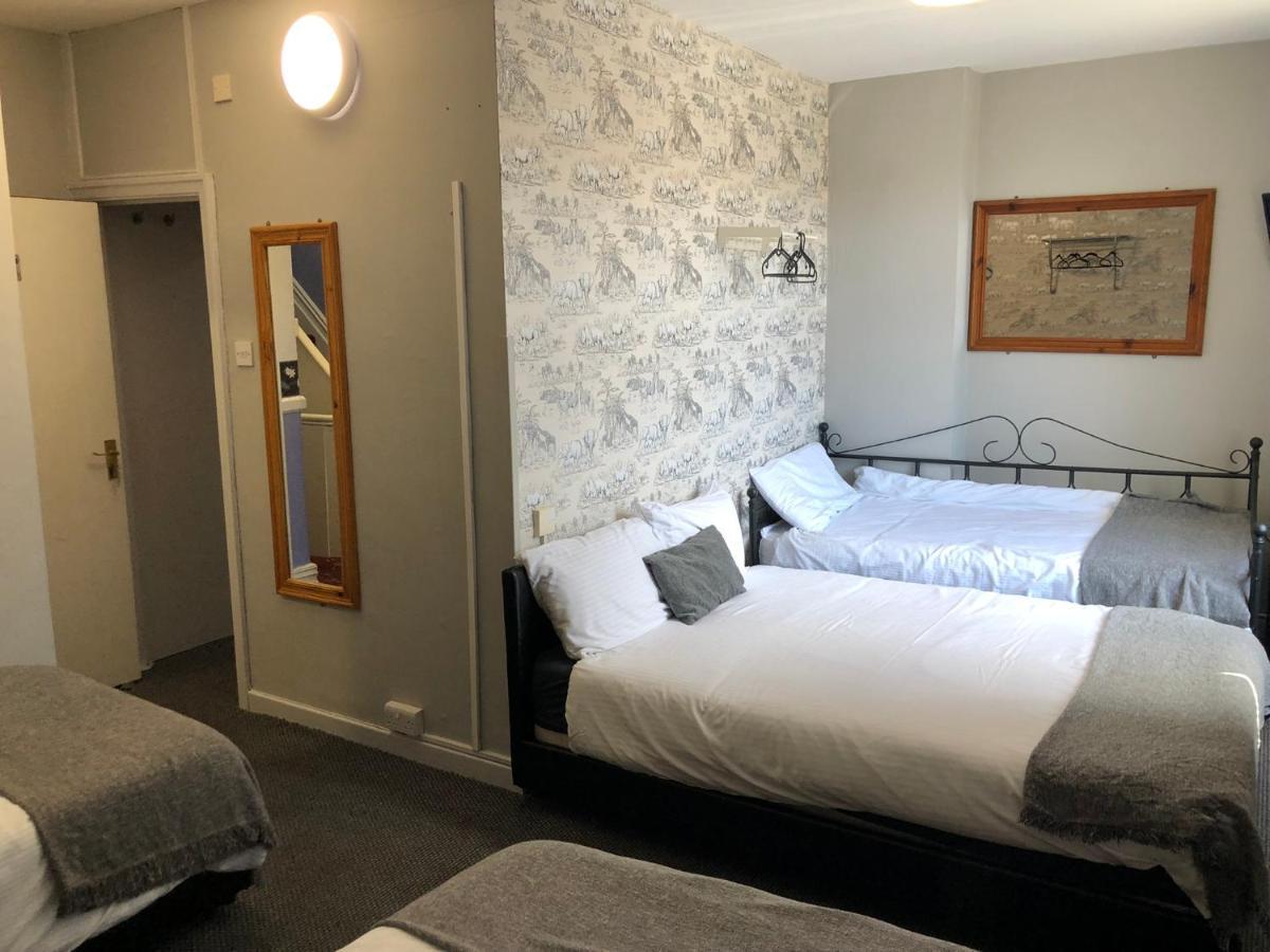 Ultimate Family Guest House 블랙풀 외부 사진